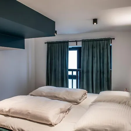 Oran 1 Appartement *